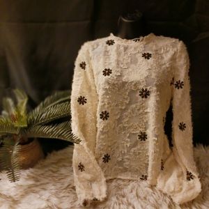 NWT Fuzzy Floral Embroidery Top Sz Sm